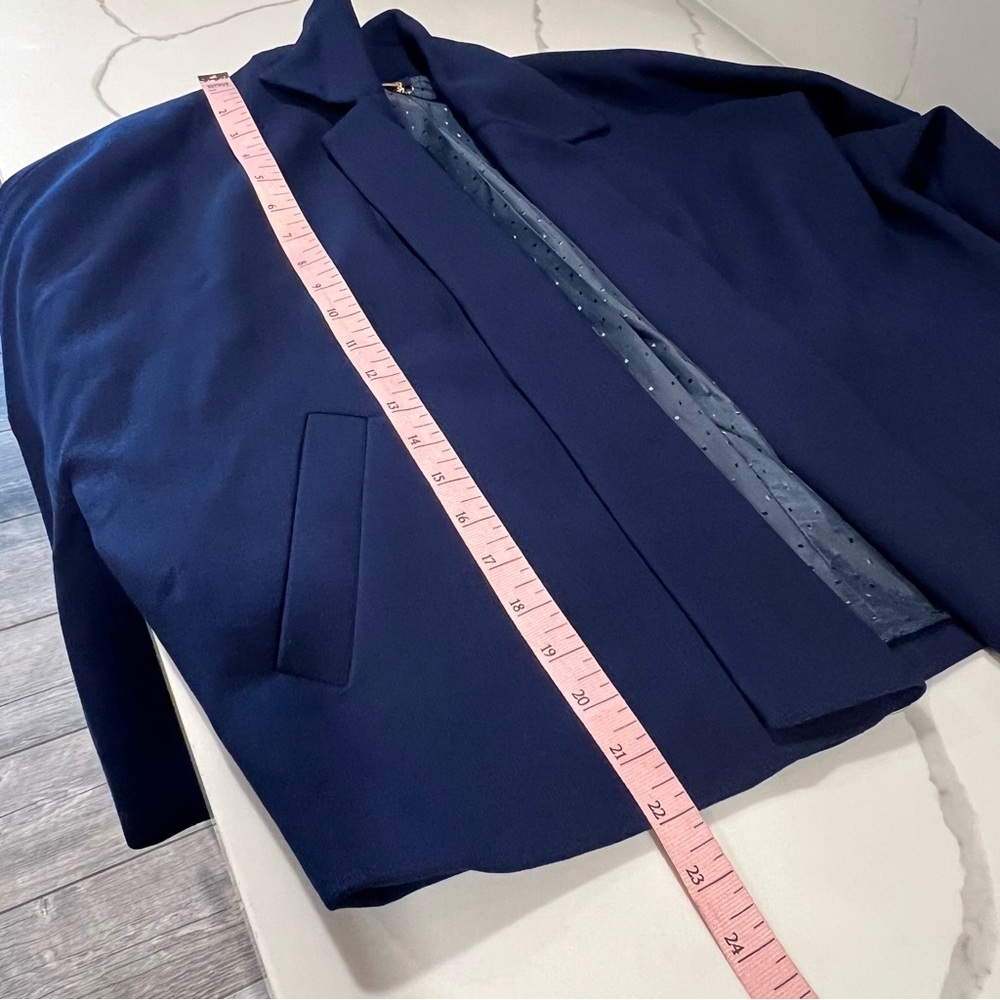 Trina Turk women's trapeze silhouette cropped blazer size medium navy NWT - Picture 9 of 9